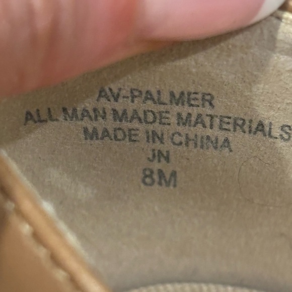 Adrienne Vittadini AV Palmer Wedge Low Heel Pump Faux Camel Leather Sz 8 - Picture 6 of 8